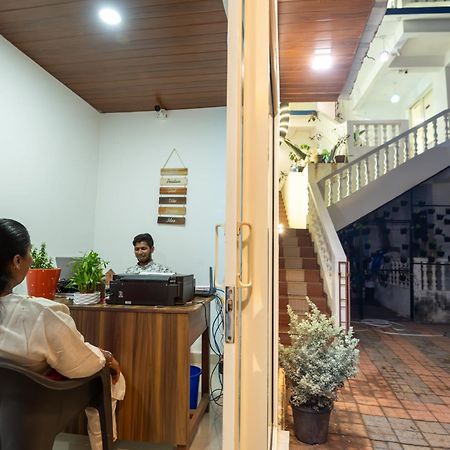 Morjim Sea Waves-Beach Front Hotel Luaran gambar