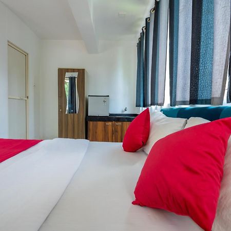 Morjim Sea Waves-Beach Front Hotel Luaran gambar