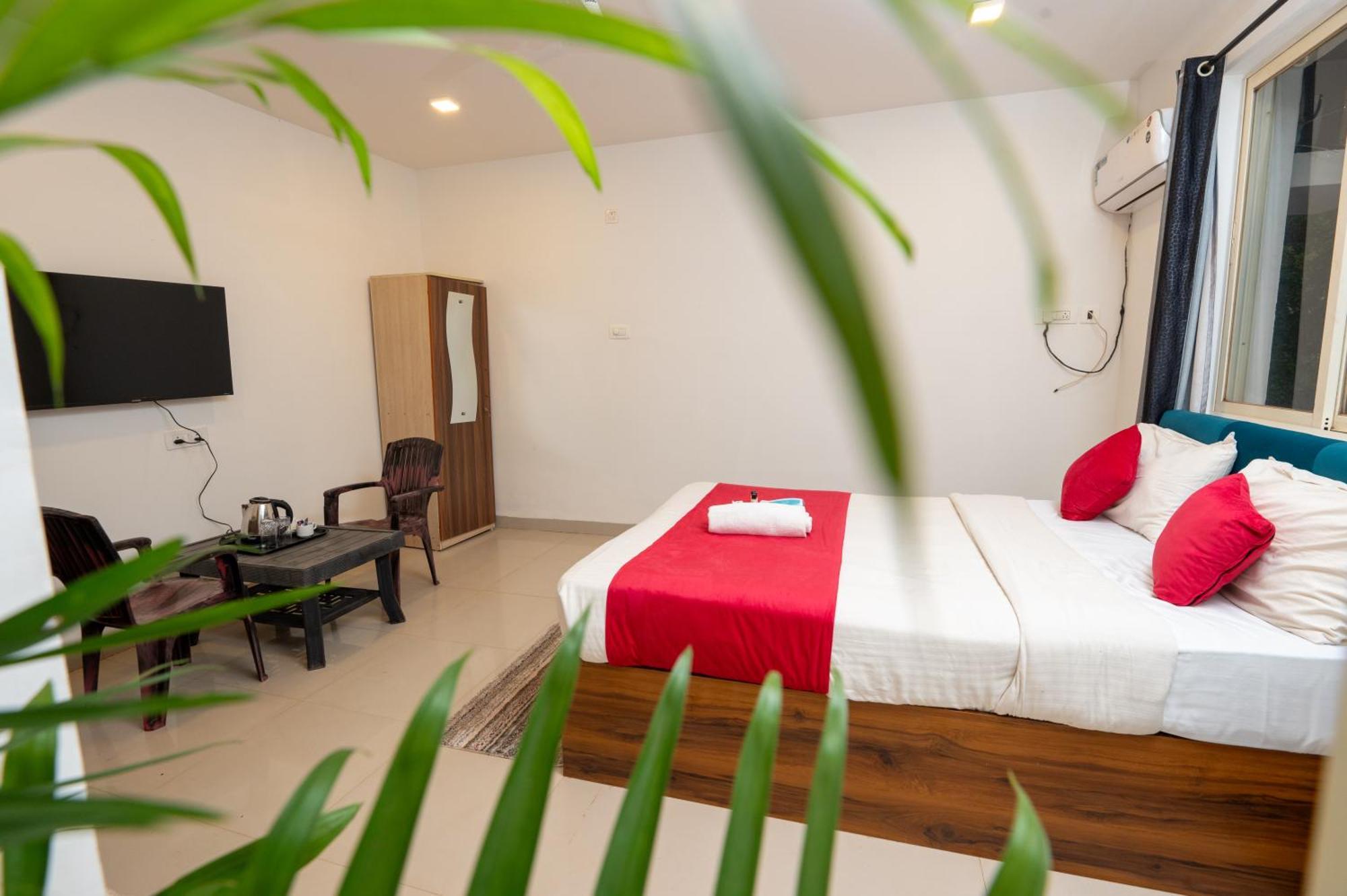 Morjim Sea Waves-Beach Front Hotel Luaran gambar