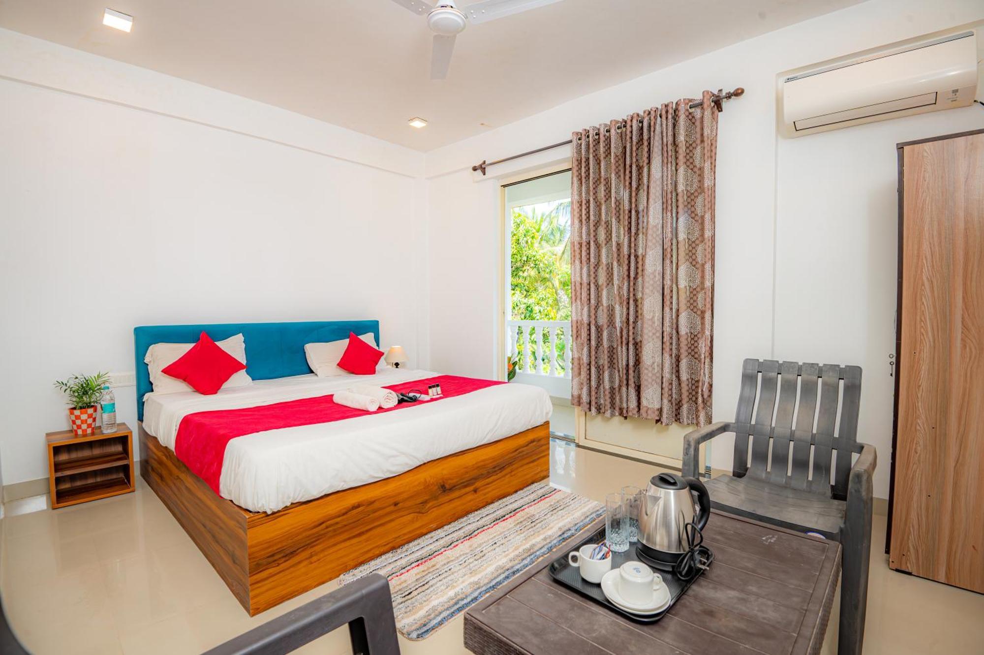 Morjim Sea Waves-Beach Front Hotel Luaran gambar
