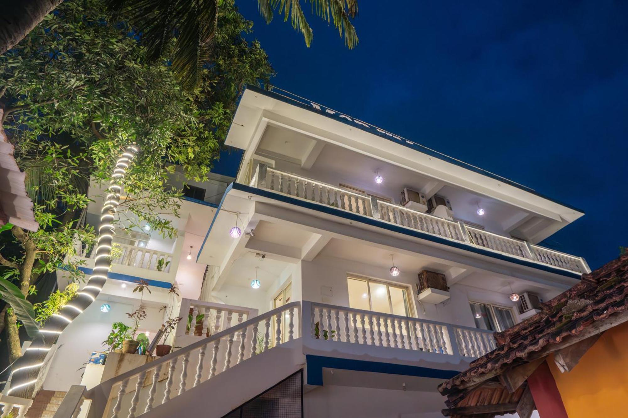 Morjim Sea Waves-Beach Front Hotel Luaran gambar